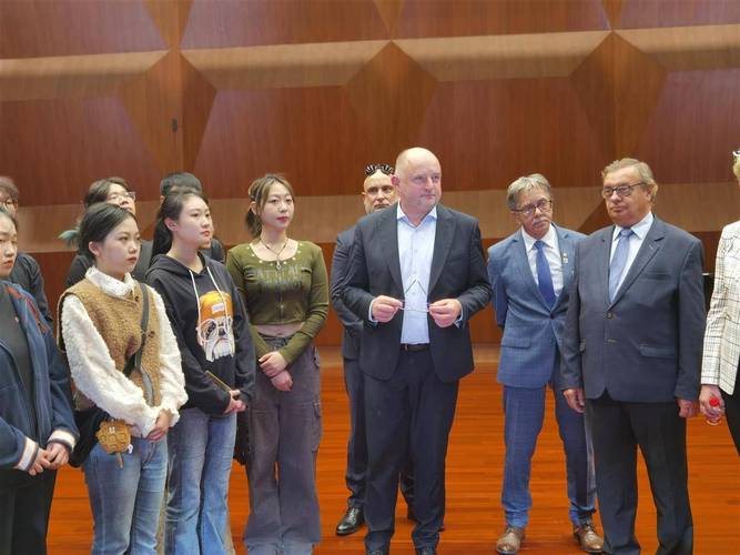 友好关系历久弥新 省际合作砥砺前行 波兰库亚瓦滨海省省长彼得&middot;查乌